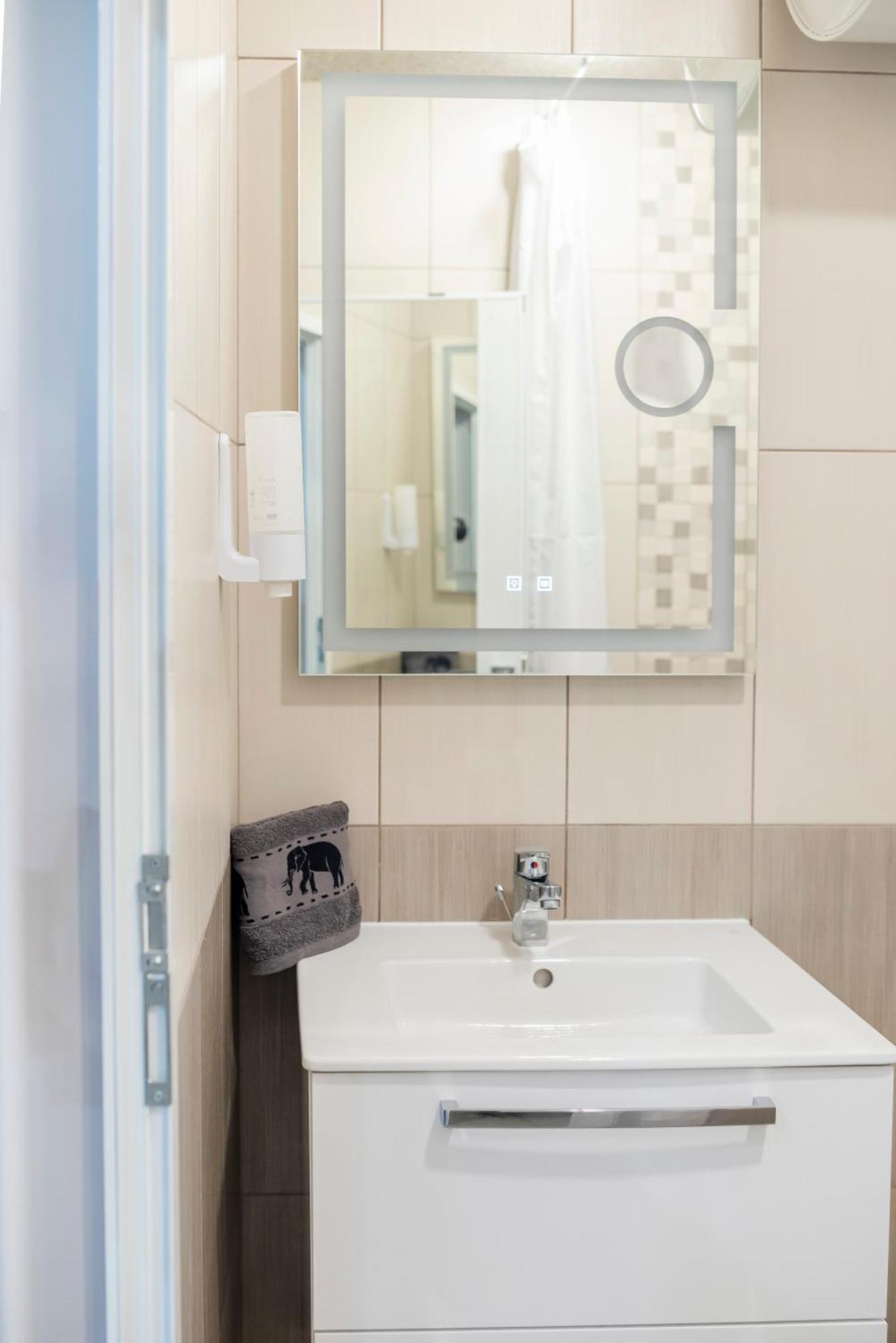 Mdm Center Felicita Deluxe Διαμέρισμα Ρούσε